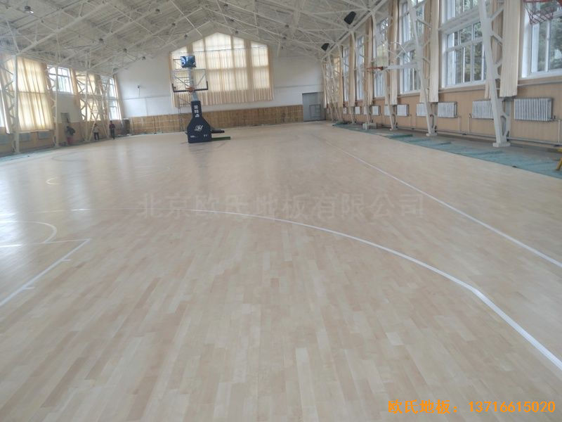 內(nèi)蒙古呼和浩特賽罕區(qū)師范大學體育學院訓練館體育地板鋪設案例