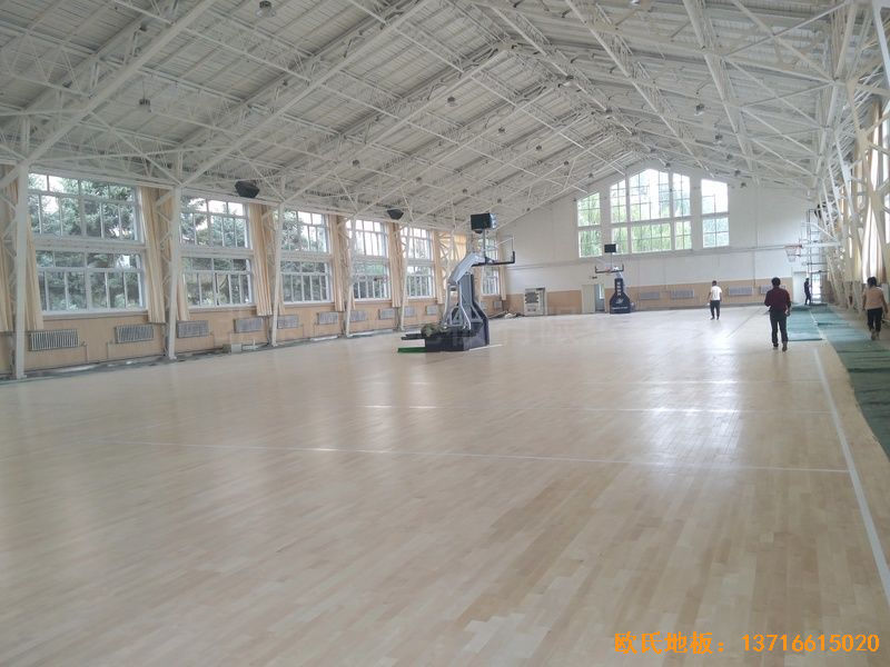 內(nèi)蒙古呼和浩特賽罕區(qū)師范大學體育學院訓練館體育地板鋪設案例