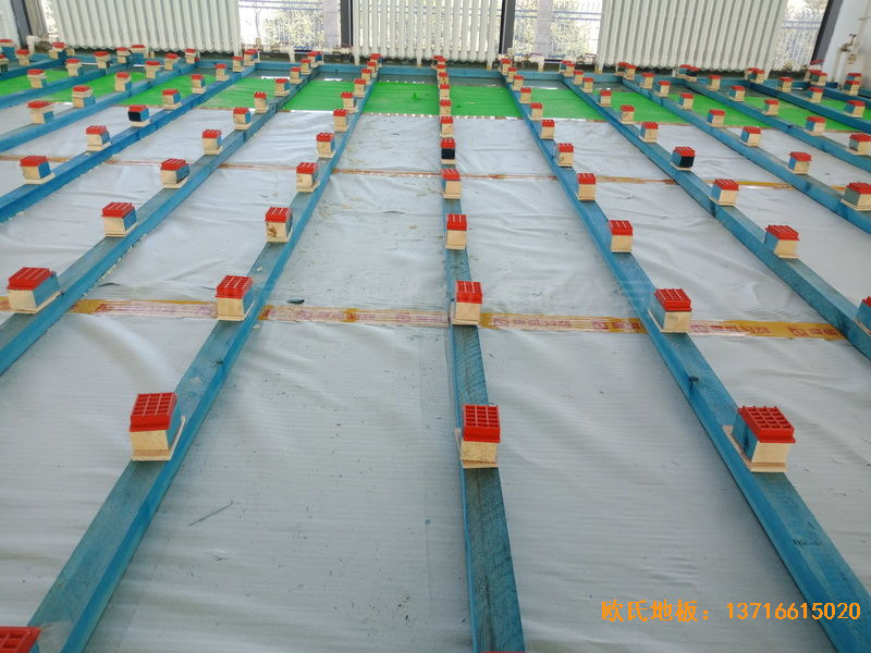 青島黃島區(qū)濱海街道中心小學(xué)運(yùn)動木地板施工案例